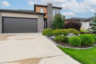 Photo 2: 18 East Plains Drive in Winnipeg: Sage Creek Residential for sale (2K)  : MLS®# 202322117