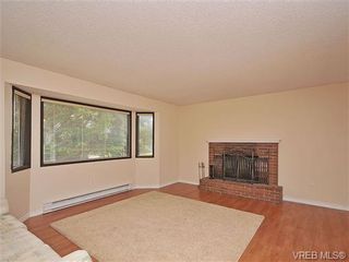 Photo 2: 620 Treanor Ave in VICTORIA: La Thetis Heights Half Duplex for sale (Langford)  : MLS®# 715393