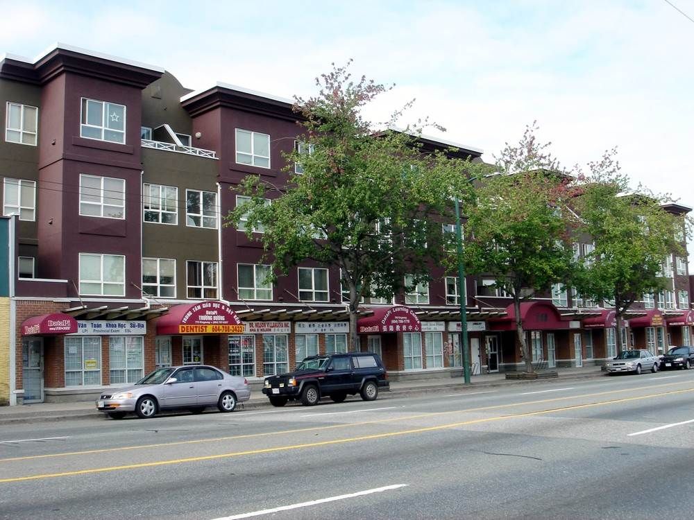 Main Photo: 768 KINGSWAY Street in Vancouver: Fraser VE Office for sale in "Kingsgate Manor" (Vancouver East)  : MLS®# C8041828