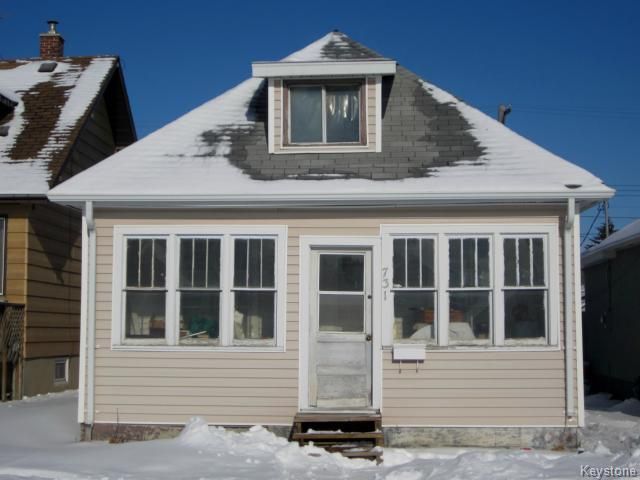 Main Photo: 731 McCalman Avenue in WINNIPEG: East Kildonan Residential for sale (North East Winnipeg)  : MLS®# 1503151