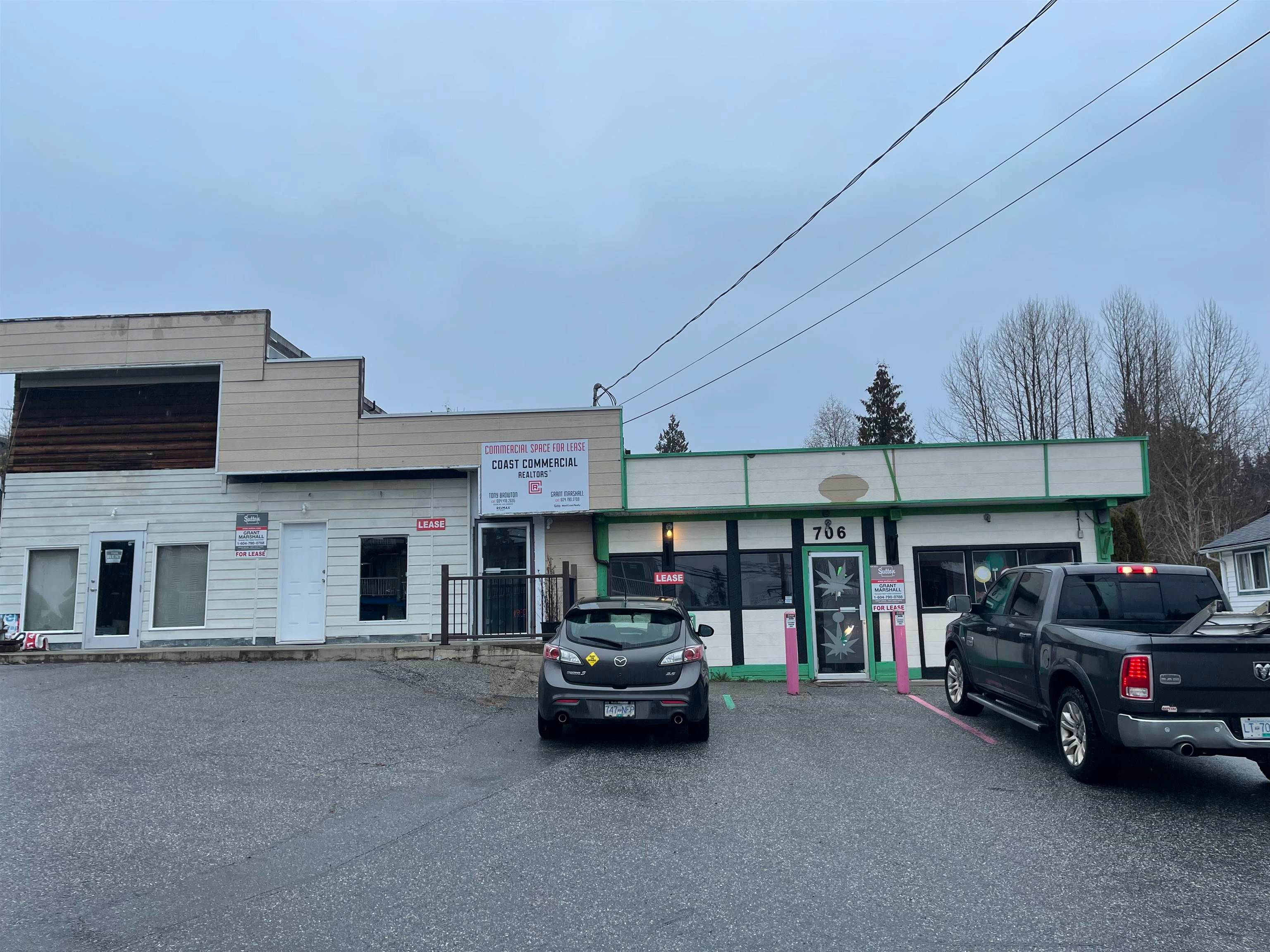 Main Photo: 1 706 GIBSONS Way in Gibsons: Gibsons & Area Retail for lease (Sunshine Coast)  : MLS®# C8049920