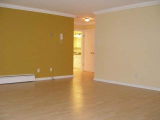 Photo 7: 214 815 FOURTH Avenue in New Westminster: Uptown NW Condo for sale in "NORFOLK HOUSE" : MLS®# V1007594