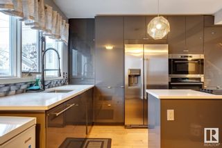 Photo 8: 9319 98 Avenue in Edmonton: Zone 18 Attached Home for sale : MLS®# E4372196