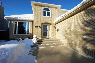 Photo 2: 331 Royal Mint Drive in Winnipeg: Southland Park Residential for sale (2K)  : MLS®# 202300550