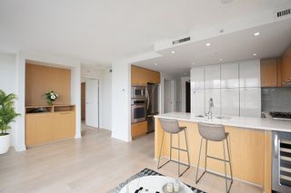 Photo 2: 506 1680 W 4TH Avenue in Vancouver: False Creek Condo for sale in "MANTRA" (Vancouver West)  : MLS®# R2705107