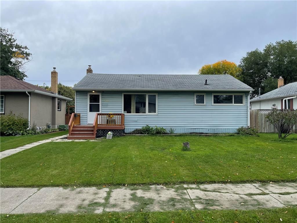 Main Photo: 325 Lockwood Street in Winnipeg: River Heights North Residential for sale (1C) 