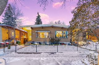 Photo 2: 402 18 Avenue NW in Calgary: Mount Pleasant Full Duplex for sale : MLS®# A2011602