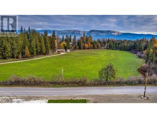 Photo 3: 11 Gardom Lake Road in Enderby: House for sale : MLS®# 10310695