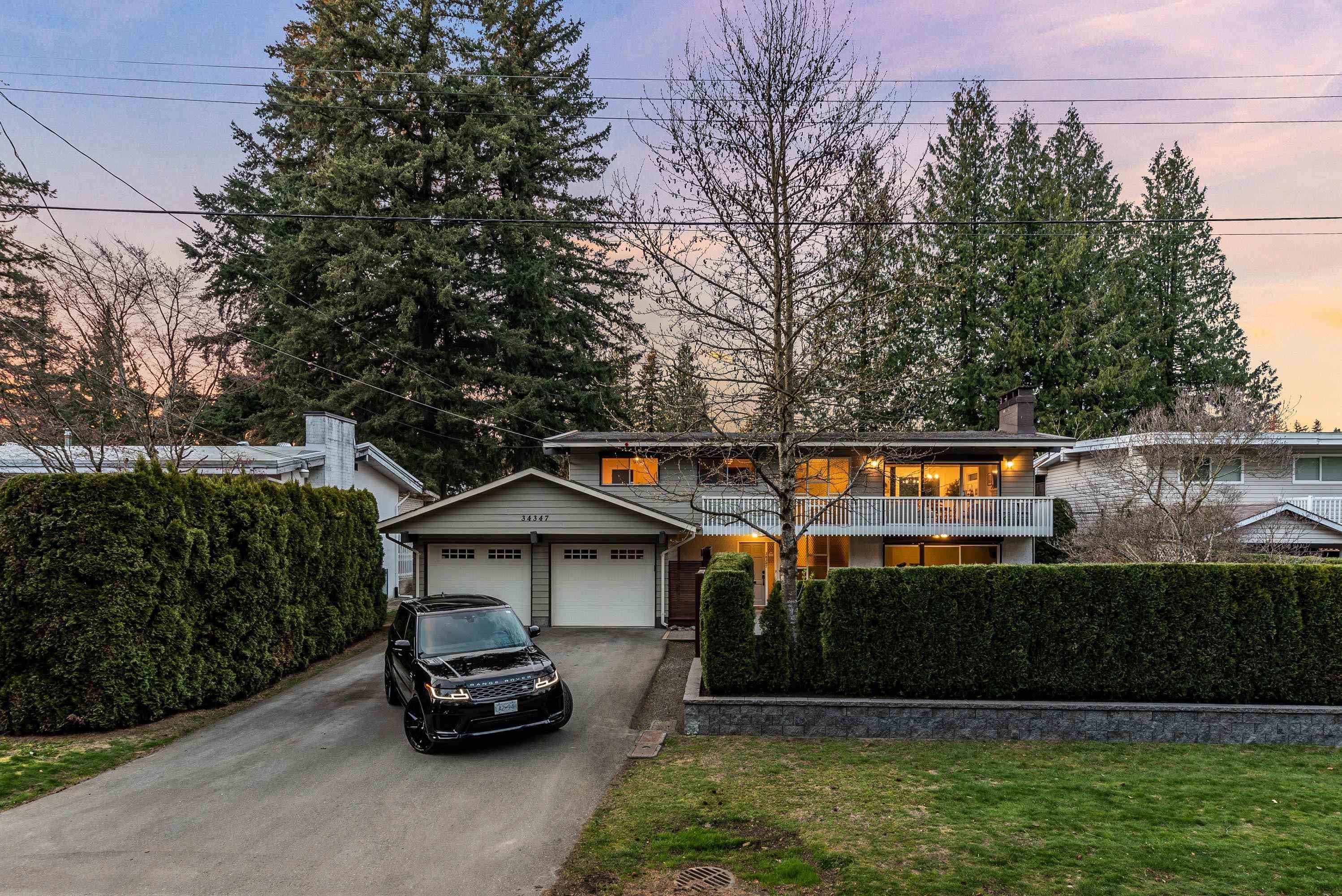 Main Photo: Photos: 34347 WOODBINE Crescent in Abbotsford: Abbotsford East House for sale : MLS®# R2676155