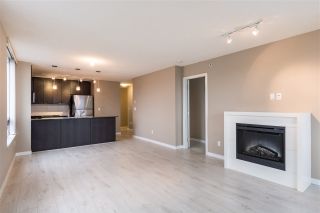Photo 4: 1107 39 SIXTH Street in New Westminster: Downtown NW Condo for sale in "QUANTUM" : MLS®# R2371765