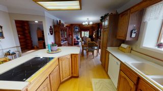 Photo 12: 4845 TEN MILE LAKE Road in Quesnel: Quesnel - Rural North House for sale in "Ten Mile Lake" : MLS®# R2698871