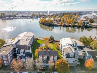 Photo 42: 1980 E KENT AVENUE SOUTH in Vancouver: South Marine Townhouse for sale in "Harbour House At Tugboat Landing" (Vancouver East)  : MLS®# R2735961
