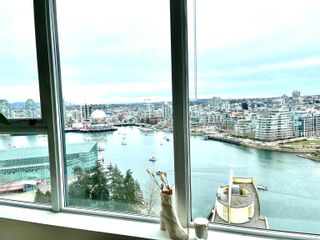 Photo 1: 2503 33 SMITHE Street in Vancouver: Yaletown Condo for sale in "COOPERS LOOKOUT" (Vancouver West)  : MLS®# R2699997