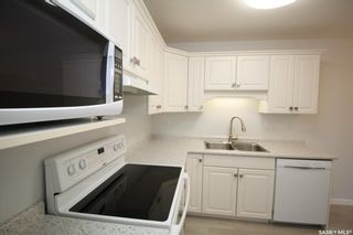 Photo 3: 17 605 Perehudoff Crescent in Saskatoon: Erindale Residential for sale : MLS®# SK911471