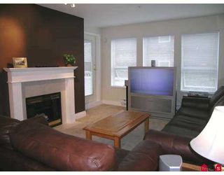 Photo 2: 311 9650 148TH Street in Surrey: Guildford Condo for sale in "HARTFORD WOODS" (North Surrey)  : MLS®# F2706874