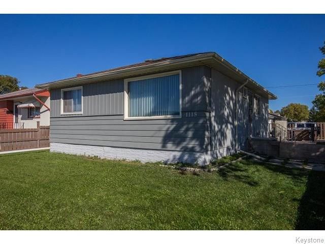Main Photo: 1115 Nairn Avenue in WINNIPEG: East Kildonan Residential for sale (North East Winnipeg)  : MLS®# 1525516