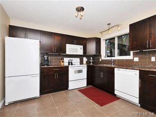 Photo 8: B 2319 Sooke Rd in VICTORIA: Co Wishart North Half Duplex for sale (Colwood)  : MLS®# 681025