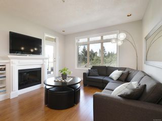 Photo 2: 305 623 Treanor Ave in Langford: La Thetis Heights Condo for sale : MLS®# 874503
