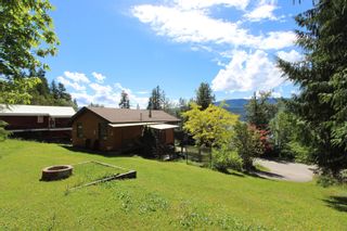 Photo 6: 7633 Squilax Anglemont Road: Anglemont House for sale (North Shuswap)  : MLS®# 10233439