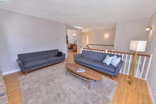 Photo 5: 3845 Holland Ave in VICTORIA: VR Hospital House for sale (View Royal)  : MLS®# 810687