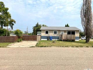 Photo 1: 11301 Asquith Avenue in North Battleford: Deanscroft Residential for sale : MLS®# SK938913