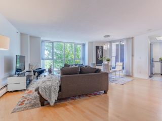 Photo 8: 205 388 DRAKE Street in Vancouver: Yaletown Condo for sale in "Governor's Tower" (Vancouver West)  : MLS®# R2739933