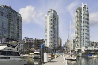 Photo 32: 1207 Marinaside Cresent in The Peninsula: Yaletown Home for sale () 