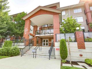 Photo 18: 103 5516 198 Street in Langley: Langley City Condo for sale : MLS®# R2194911
