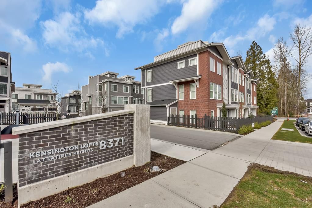 Main Photo: 25 8371 202B Avenue in Langley: Willoughby Heights Townhouse for sale in "LATIMER HEIGHTS" : MLS®# R2548028