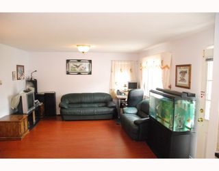 Photo 7: 3672 TANNER Street in Vancouver: Collingwood VE House for sale (Vancouver East)  : MLS®# V773354