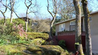 Photo 2: 1149 Hollis Rd in Saanich: SE Maplewood House for sale (Saanich East)  : MLS®# 898012