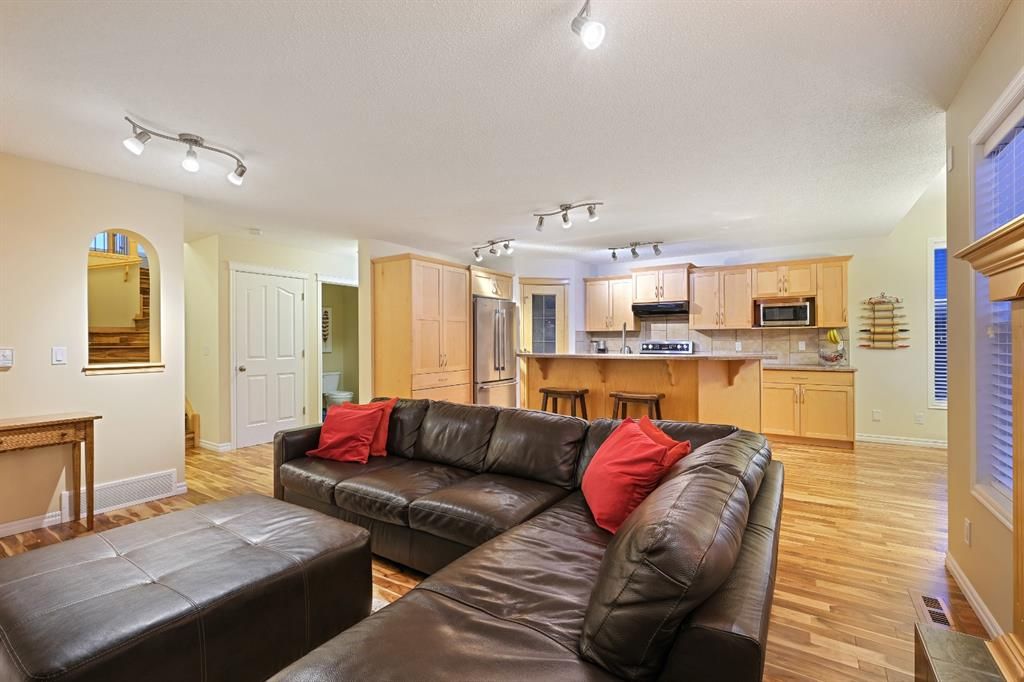 Photo 16: Photos: 48 Cougarstone Common in Calgary: Cougar Ridge Detached for sale : MLS®# A1076475