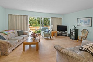 Photo 9: 3 1164 Palmer Rd in Saanich: SE Maplewood Row/Townhouse for sale (Saanich East)  : MLS®# 945079