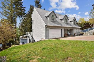 Photo 2: 2635 ST.GALLEN Way in Abbotsford: Abbotsford East House for sale in "GLENN MOUNTAIN" : MLS®# R2685652
