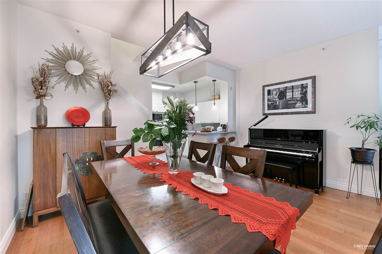 Photo 5: Photos: 2782 VINE STREET in Vancouver: Kitsilano Townhouse for sale (Vancouver West)  : MLS®# R2480099