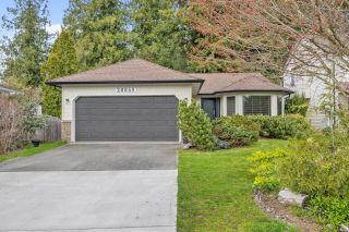 Main Photo: 20869 95A Avenue in Langley: Walnut Grove House for sale : MLS®# R2872214
