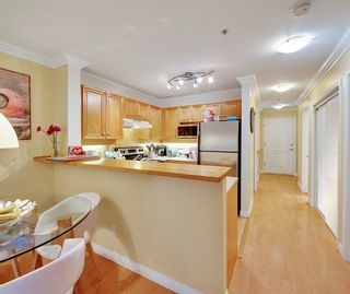 Photo 9: 106 2628 YEW Street in Vancouver: Kitsilano Condo for sale in "CONNAUGHT PLACE" (Vancouver West)  : MLS®# R2857997
