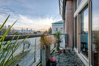 Photo 11: 303 1529 W 6TH Avenue in Vancouver: False Creek Condo for sale in "SOUTH GRANVILLE LOFTS" (Vancouver West)  : MLS®# R2349958