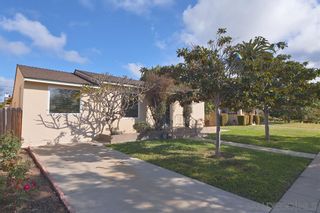 Photo 3: PACIFIC BEACH House for sale : 4 bedrooms : 1224 Emerald St in San Diego