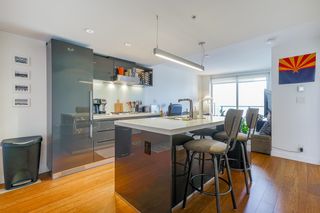 Photo 8: 2515 777 RICHARDS Street in Vancouver: Downtown VW Condo for sale in "TELUS GARDEN" (Vancouver West)  : MLS®# R2640959