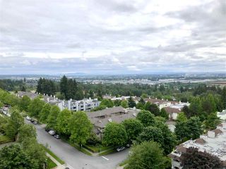 Photo 6: 1402 6823 STATION HILL Drive in Burnaby: South Slope Condo for sale (Burnaby South)  : MLS®# R2461453