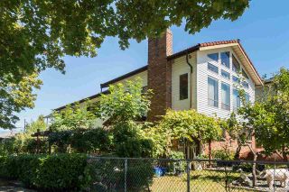 Photo 1: 424 N KAMLOOPS Street in Vancouver: Hastings East House for sale (Vancouver East)  : MLS®# R2102012