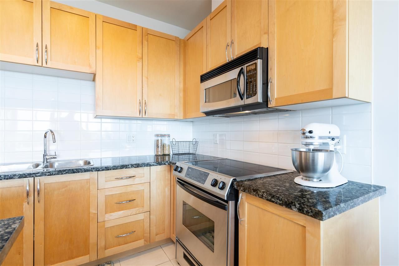 Photo 15: Photos: 707 6823 STATION HILL Drive in Burnaby: South Slope Condo for sale in "Belevedere" (Burnaby South)  : MLS®# R2581804