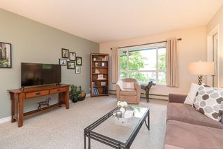 Photo 3: 205 10110 Fifth St in Sidney: Si Sidney North-East Condo for sale : MLS®# 961969