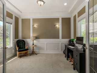 Photo 8: 5908 Boundary Place in Surrey: Panorama Ridge House for sale