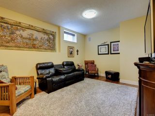 Photo 17: 10 Kaleigh Lane in View Royal: VR Six Mile House for sale : MLS®# 895760