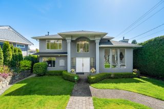 Photo 1: 2196 LAWSON Avenue in West Vancouver: Dundarave House for sale : MLS®# R2880521