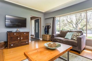 Photo 4: 22043 SELKIRK Avenue in Maple Ridge: West Central House for sale : MLS®# R2262384