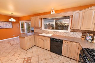 Photo 4: 833 Maltwood Terr in Saanich: SE Broadmead House for sale (Saanich East)  : MLS®# 862193