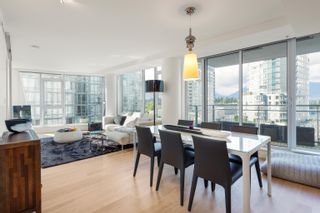 Photo 2: 801 1499 W PENDER Street in Vancouver: Coal Harbour Condo for sale in "WEST PENDER PLACE - COAL HARBOUR" (Vancouver West)  : MLS®# R2850149